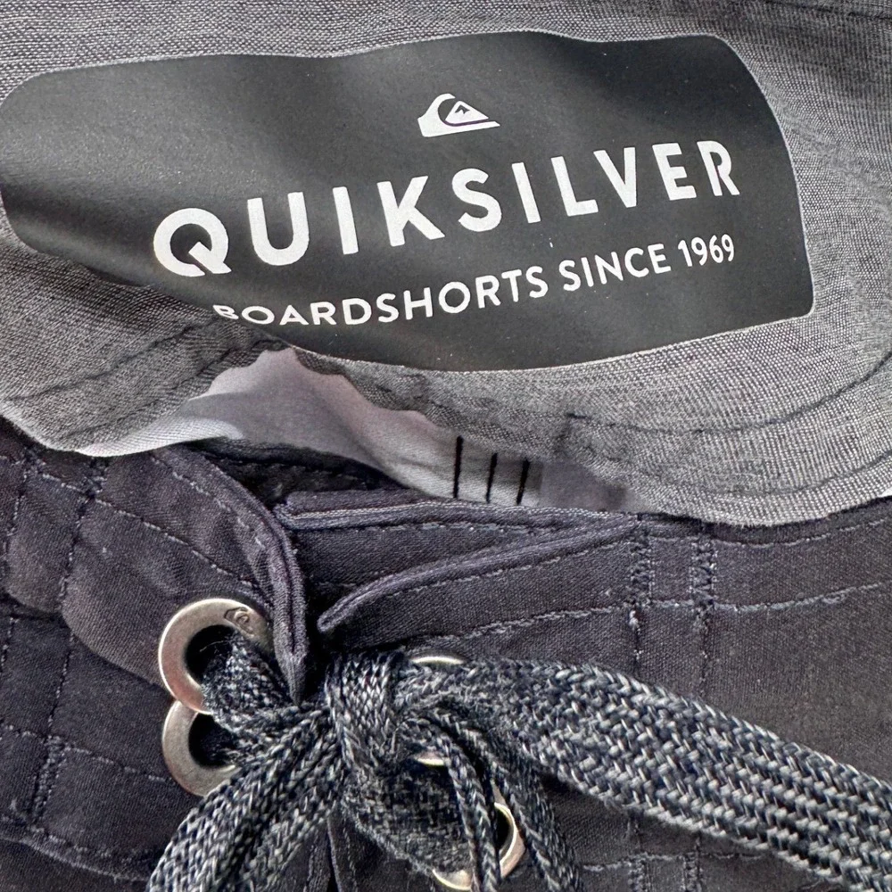 Quiksilver Boardshorts Mens 36 Blue Black‎ AOP Print Swim Trunks Swim Trunks